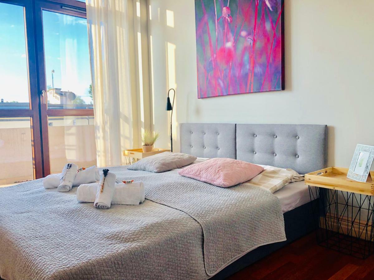 75M2 Apartament Kopernik Z Widokiem Na Jasna Gore ブィドゴシュチュ エクステリア 写真